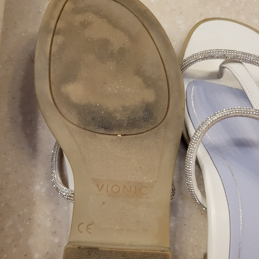 Vionic Embellished Sandal - Picture 4 of 4